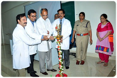 <b> Doctors Day Celebrations - Lightning of Lamp by Dr. Padmaraju, Dr.Bhaktavatsalam &<br> Dr. Mahesh Kumar U, on 01 Jul 2017</b>