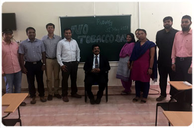 <b>World No Tobacco Day, on 31 May 2017 - Dr.Mahesh Kumar U, Prof & HOD, Pathology, delivering a lecture</b>